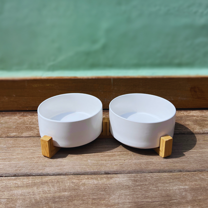 comedero ceramico blanco foto estudio